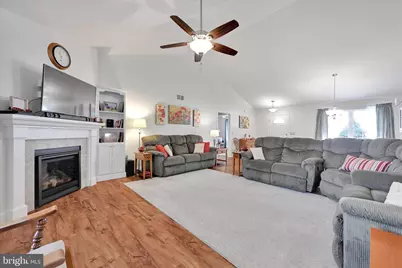 413 Sunrise Drive, Fredericksburg, PA 17026 - Photo 7