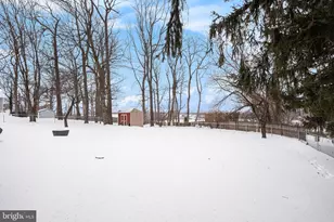 2141 Cloverfield Dr, Lebanon, PA 17046 - Photo 25