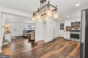 2141 Cloverfield Dr, Lebanon, PA 17046 - Photo 3