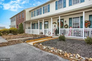 6 Claire's Way, Fredericksburg, PA 17026 - Photo 3