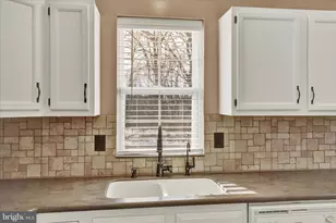 2030 Greystone Dr, Lebanon, PA 17042 - Photo 13