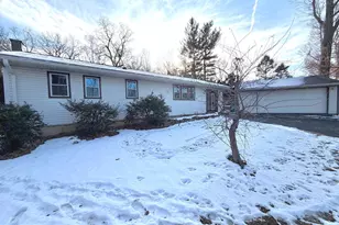 490 Meadow Ln, Lebanon, PA 17042 - Photo 1