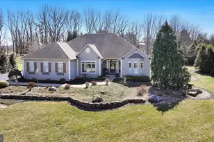 1000 Glenwood Ln, Lebanon, PA 17042 - Photo 3