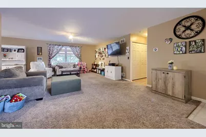 32 Village Drive, Newmanstown, PA 17073 - Photo 9