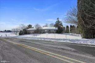 512 School Dr, Fredericksburg, PA 17026 - Photo 27