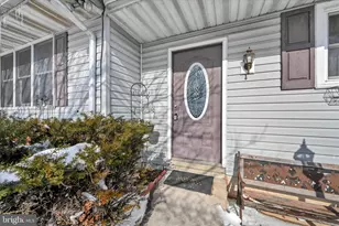 512 School Dr, Fredericksburg, PA 17026 - Photo 7