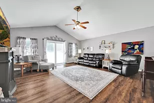 14 N Butterfly Dr, Myerstown, PA 17067 - Photo 19