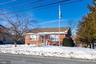 1421 Sandhill Rd, Lebanon, PA 17046 - Photo 1