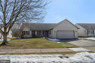 34 Scenic Dr, Myerstown, PA 17067 - Photo 3