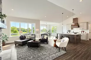 604 Lilliana Dr, Lebanon, PA 17046 - Photo 3