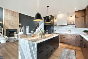 217 Dahlia Cir, Lebanon, PA 17042 - Photo 7