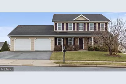 10 Vista Dr, Fredericksburg, PA 17026 - Photo 1