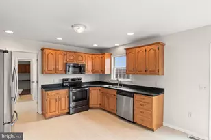 10 Vista Dr, Fredericksburg, PA 17026 - Photo 11