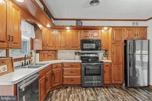 930 S Green St, Palmyra, PA 17078 - Photo 9