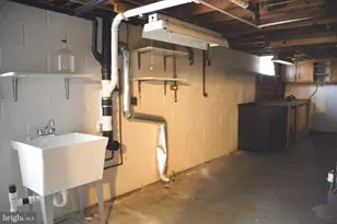 420 E Maple St, Cleona, PA 17042 - Photo 17