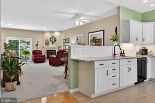 24 Hickory St, Palmyra, PA 17078 - Photo 7