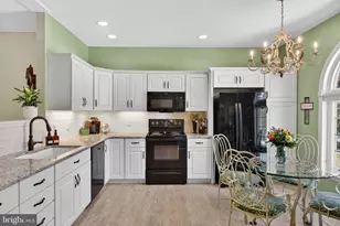 24 Hickory St, Palmyra, PA 17078 - Photo 3