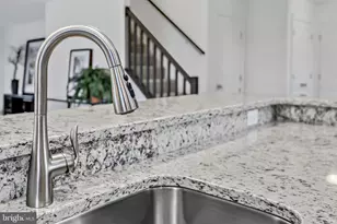 241 Gardenia Ln, Lebanon, PA 17042 - Photo 5