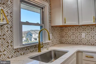 207 N Prospect Hill Drive, Schaefferstown, PA 17088 - Photo 5