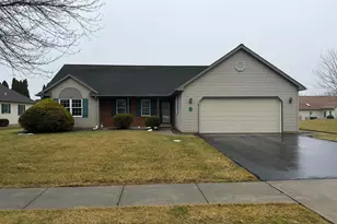 4 Rosemont Dr, Myerstown, PA 17067 - Photo 1