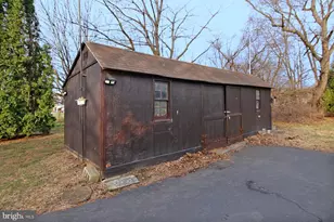 2015 E Pennsylvania Ave, Lebanon, PA 17042 - Photo 11