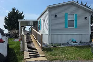 4 Pine St, Fredericksburg, PA 17026 - Photo 19