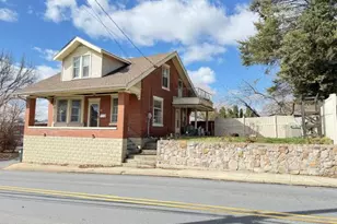725 N 7th St, Lebanon, PA 17046 - Photo 1