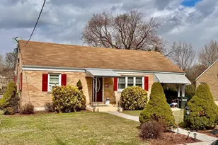 301 E Poplar St, Lebanon, PA 17042 - Photo 1