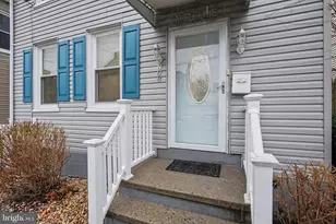 808 Locust St, Lebanon, PA 17042 - Photo 3