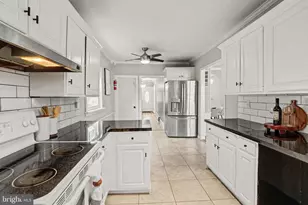 808 Locust St, Lebanon, PA 17042 - Photo 13