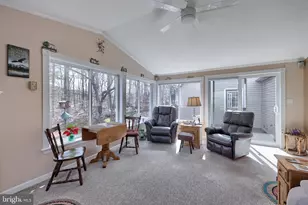 1048 Hemlock Cir, Manheim, PA 17545 - Photo 15