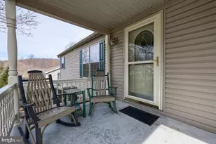 1048 Hemlock Cir, Manheim, PA 17545 - Photo 7