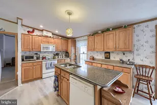 1048 Hemlock Cir, Manheim, PA 17545 - Photo 19