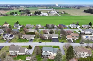 13 Manor Dr, Lebanon, PA 17042 - Photo 7