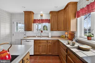 108 S Locust St, Myerstown, PA 17067 - Photo 7