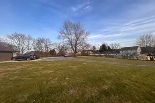 375 Snow Dr, Lebanon, PA 17046 - Photo 5