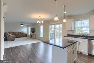 16 Wildflower Cir, Lebanon, PA 17046 - Photo 15