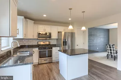 16 Wildflower Circle, Lebanon, PA 17046 - Photo 11