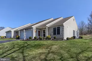 592 N 16th St, Lebanon, PA 17046 - Photo 3