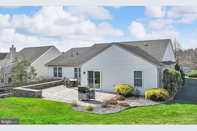 858 Water Edge Ct, Lebanon, PA 17046 - Photo 33