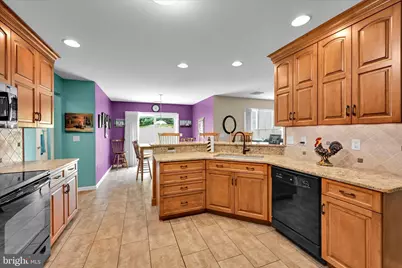 858 Water Edge Ct, Lebanon, PA 17046 - Photo 15
