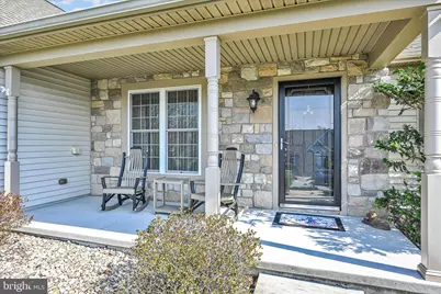 858 Water Edge Ct, Lebanon, PA 17046 - Photo 9
