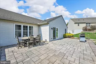 858 Water Edge Ct, Lebanon, PA 17046 - Photo 31