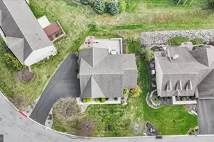 858 Water Edge Ct, Lebanon, PA 17046 - Photo 9