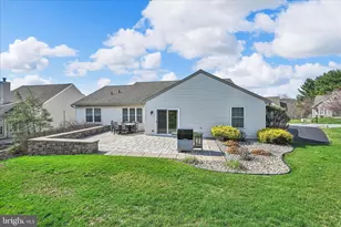 858 Water Edge Ct, Lebanon, PA 17046 - Photo 33