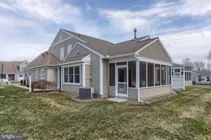 1045 English Dr, Lebanon, PA 17042 - Photo 3