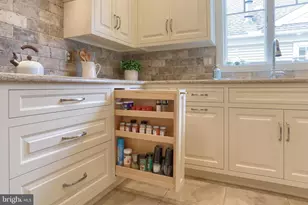 1045 English Dr, Lebanon, PA 17042 - Photo 11