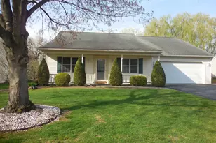 39 Springhouse Dr, Myerstown, PA 17067 - Photo 1