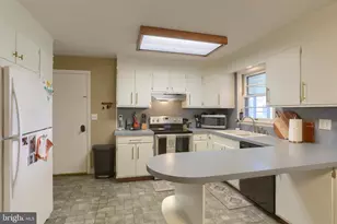 811 E Canal St, Lebanon, PA 17046 - Photo 11