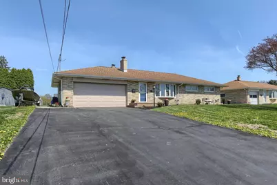 811 E Canal Street, Lebanon, PA 17046 - Photo 3